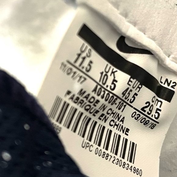 Nike Vapor Untouchable 3 Elite Flyknit Size 11.5 White Midnight Navy AO3006-101 - Picture 7 of 7